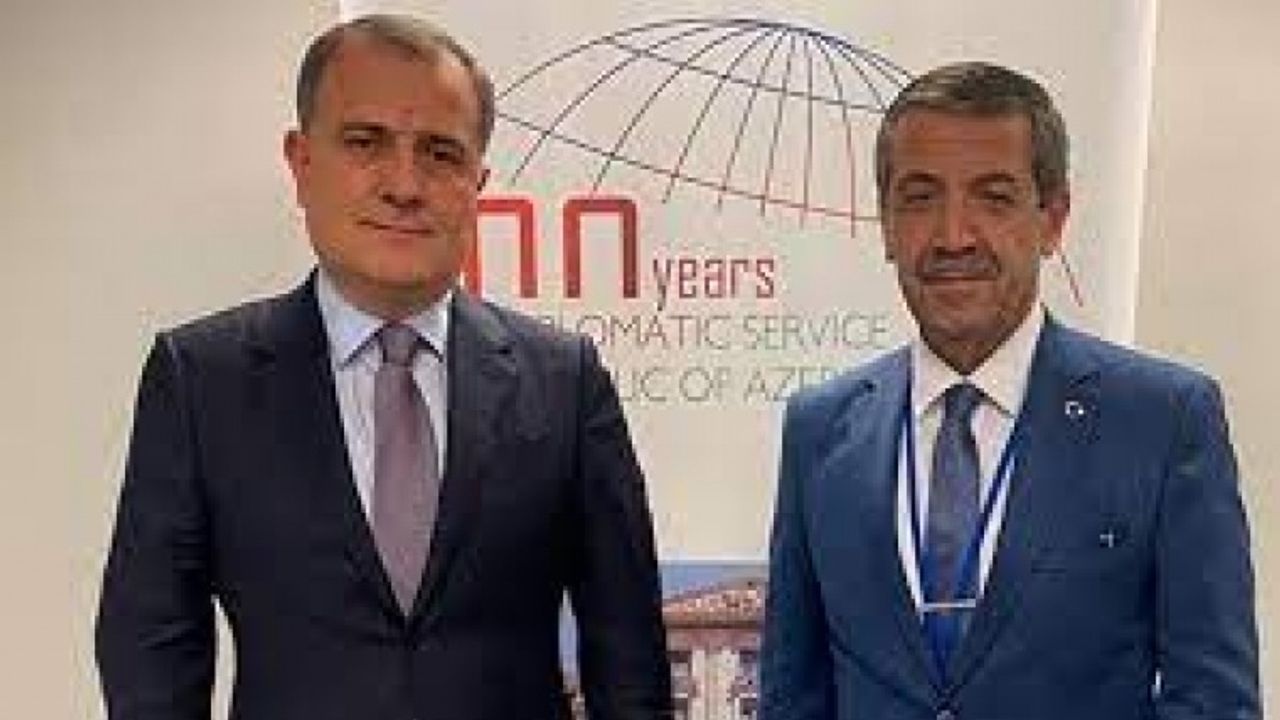 Dışişleri Bakanı Ertuğruloğlu, Azerbaycanlı mevkidaşı ile New York'ta görüştü