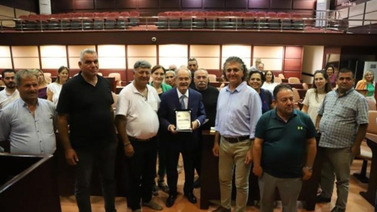 Gazimağusalı Muhtarlardan Yılmaz Büyükerşen'e Ziyaret
