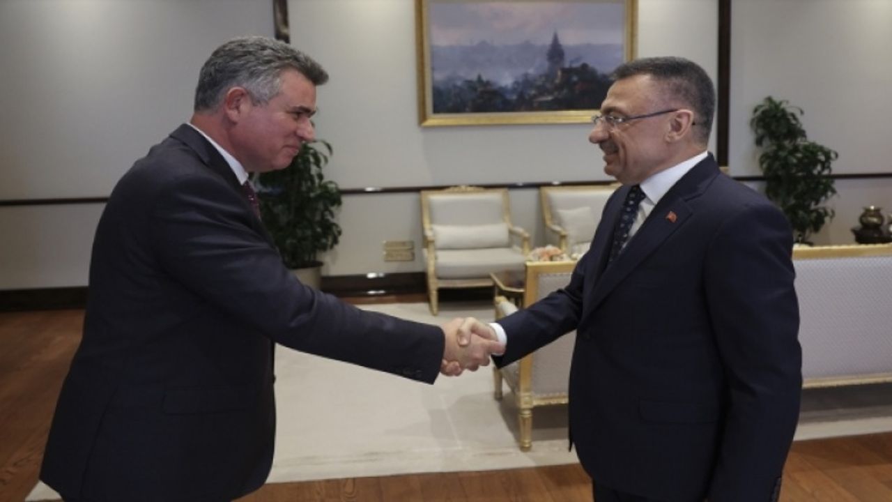 Cumhurbaşkanı Yardımcısı Oktay, Türkiye'nin Lefkoşa Büyükelçisi Feyzioğlu'nu kabul etti