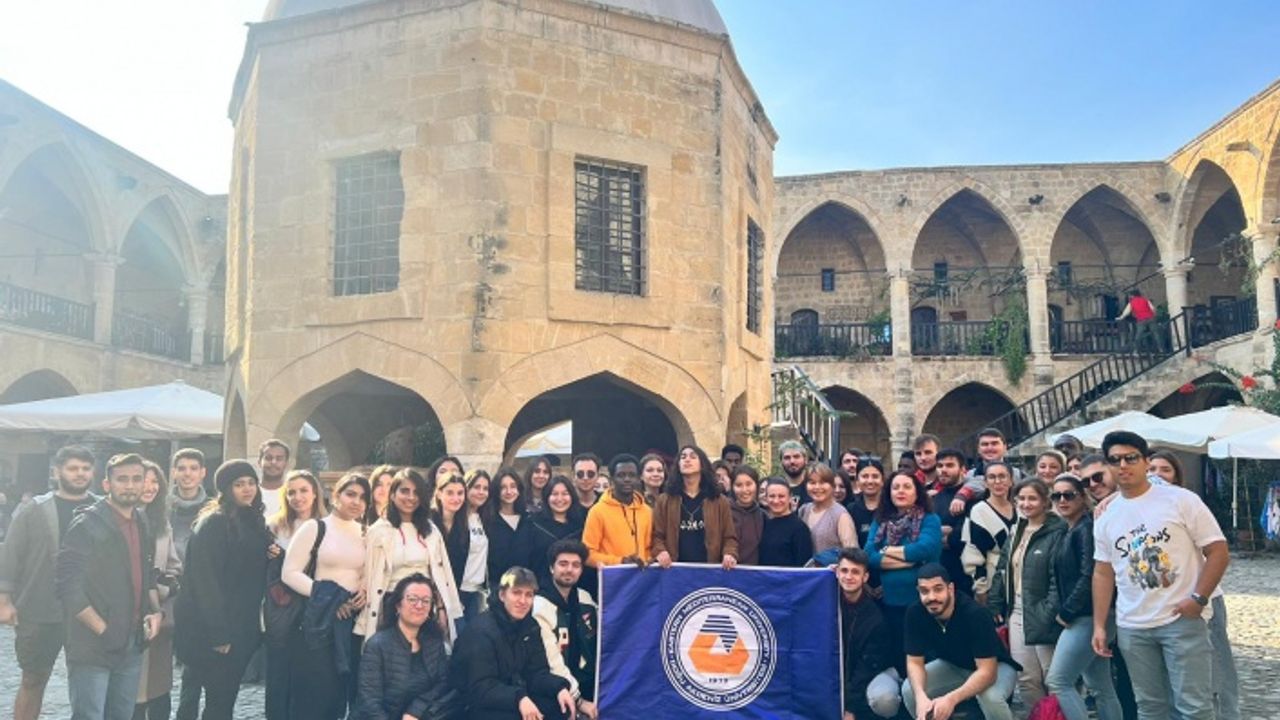 DAÜ Yabancı Diller ve İngilizce Hazırlık Okulu'ndan toplumsal duyarlılık projeleri