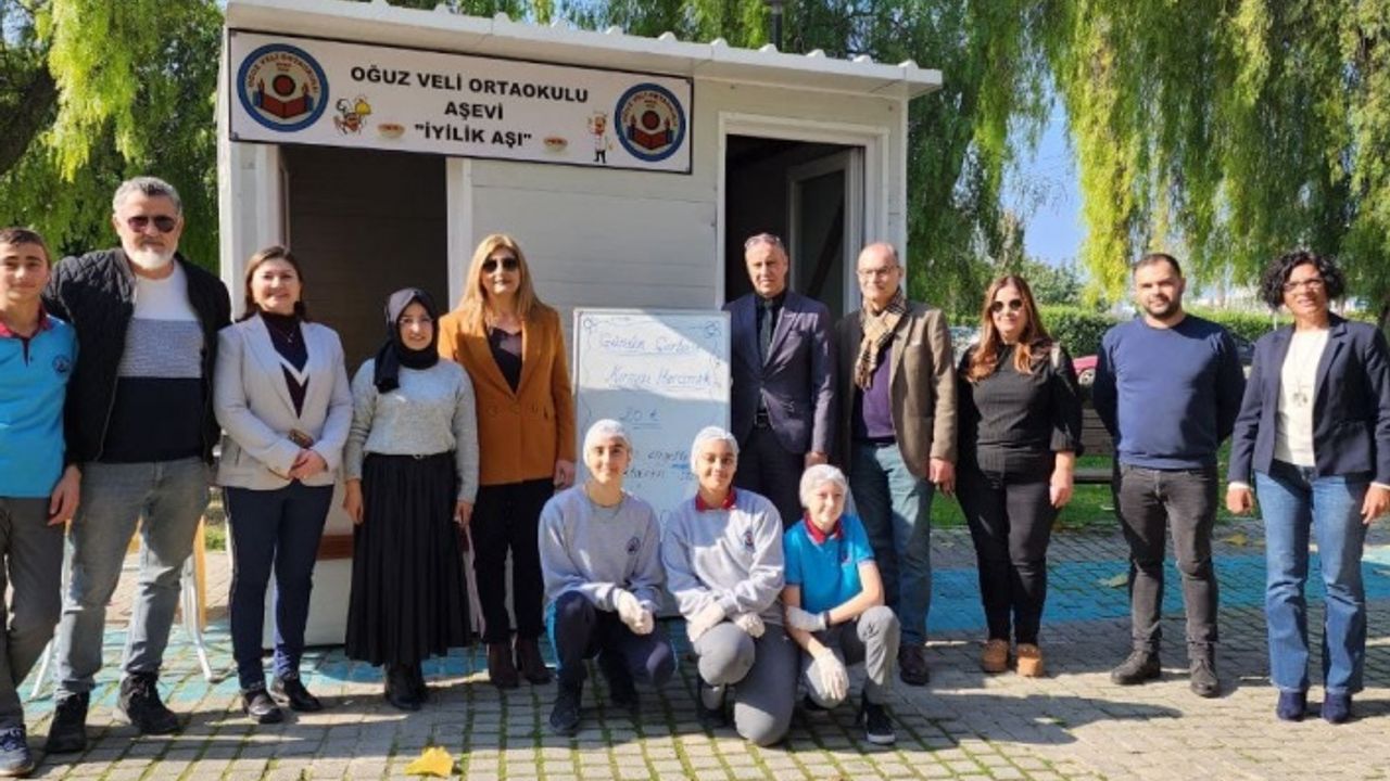 "İyilikte Yarışalım" Sosyal Sorumluluk Proje Yarışması kapsamında "İyiliğe Aşı, İyilik Aş'ı Oğuz Veli Ortaokulunda...