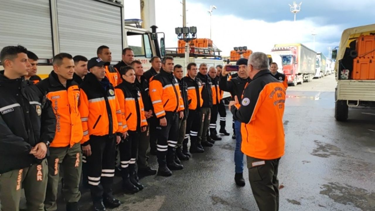 KKTC ekibi Adıyaman’da arama kurtarma çalışmalarına destek veriyor