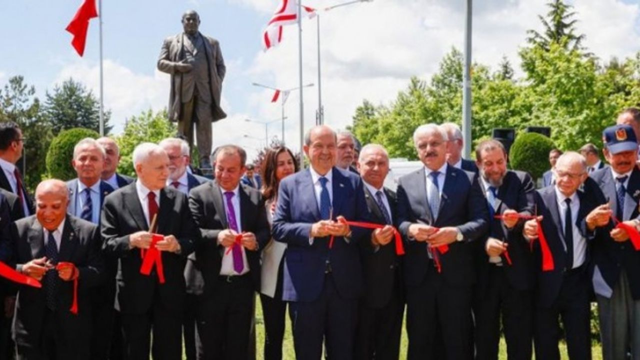 Cumhurbaşkanı Ersin Tatar Bolu’da, Kurucu Cumhurbaşkanı Denktaş’ın heykelinin açılışına katıldı