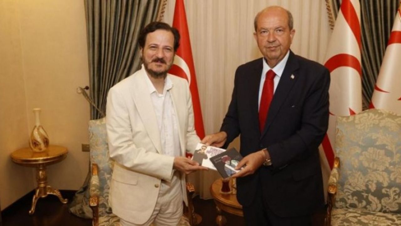 Cumhurbaşkanı Tatar, dünyaca ünlü Kıbrıslı Türk sanatçıyı kabul etti