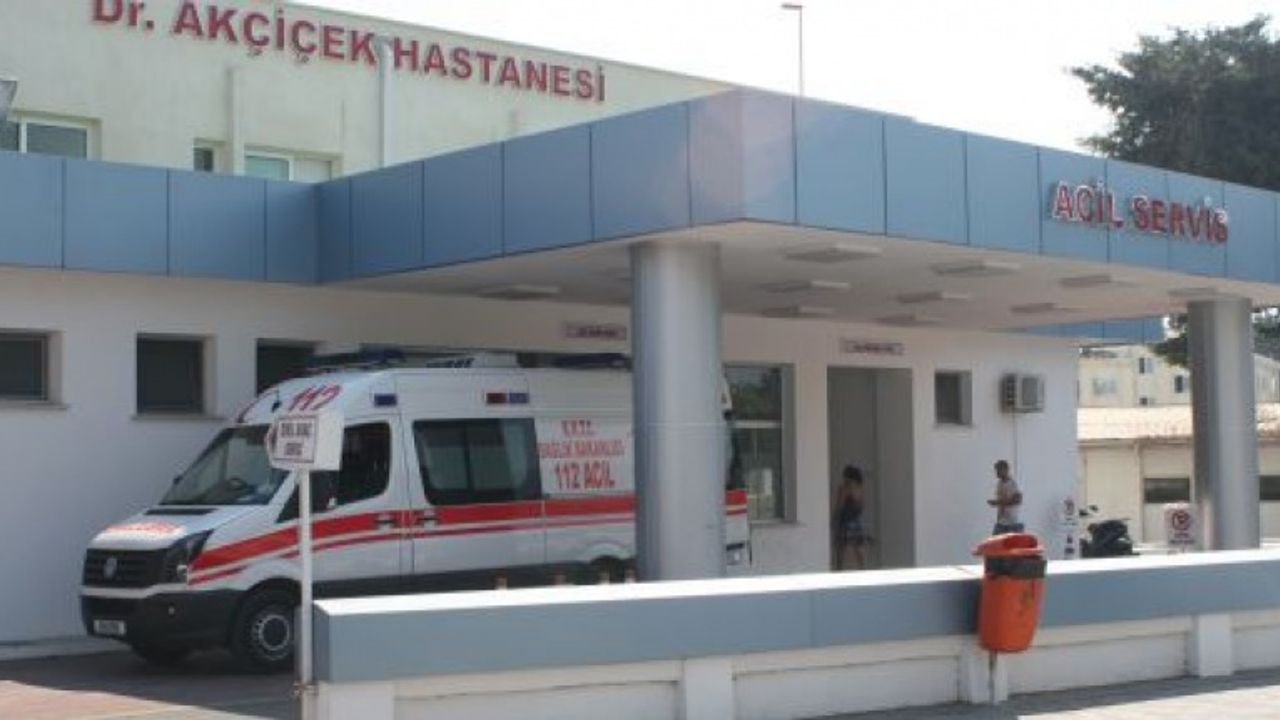 Türkiye İş Bankası’nın katkısıyla alınan mobil dijital röntgen cihazı Girne Dr. Akçiçek Hastanesi’ne teslim edildi.