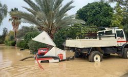 Sivil Savunma ekipleri su baskınlarına müdahalede bulundu