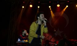Kıbrıslı şarkıcıdan Şampiyon Melekler için destek