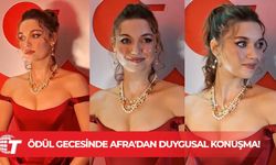 Afra Saraçoğlu ödül alırken ağladı!