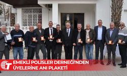 KKTC Emekli Polisler Derneği (EMPOLDER), bazı üyelerine anı plaketi takdim etti