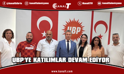 CTP’den istifa edip UBP’ye geçtiler: Mürüde Dereci Beşok'a rozeti Üstel taktı