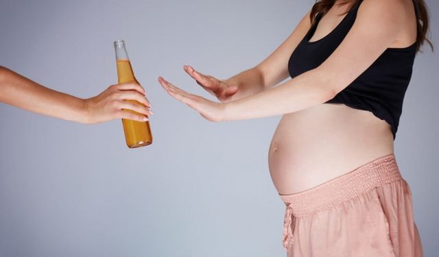 Anne adaylarına uyarı: Hamilelik öncesinde alkol tüketimi bebeklerin yüzünün değişmesine neden oluyor