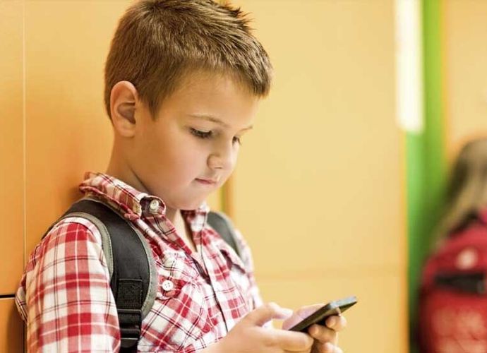 Güney Kıbrıs’taki ilkokullarda cep telefonu kullanma yasağı getiriliyor