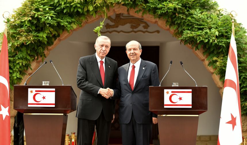 Cumhurbaşkanı Tatar ve Türkiye Cumhurbaşkanı Erdoğan ile bayramlaştı