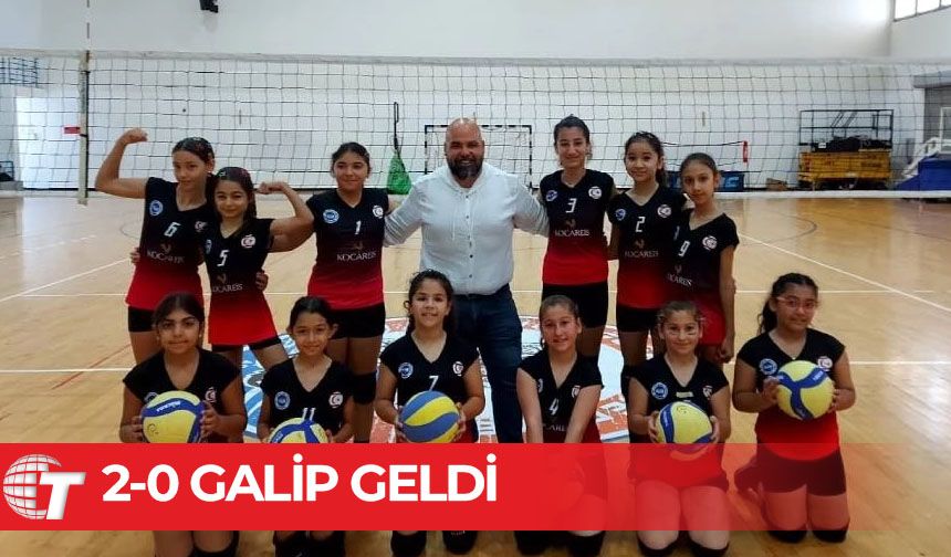 Küçük kızlar voleybol maçlarında Şehit Hüseyin Akil İlkokulu galip geldi