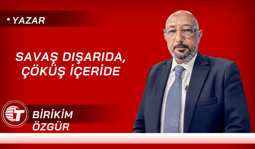 Savaş Dışarıda, Çöküş İçeride