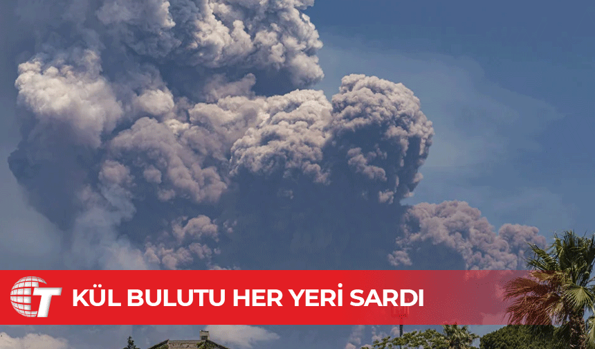 Etna Yanardağı güçlü şekilde kül ve lav püskürttü
