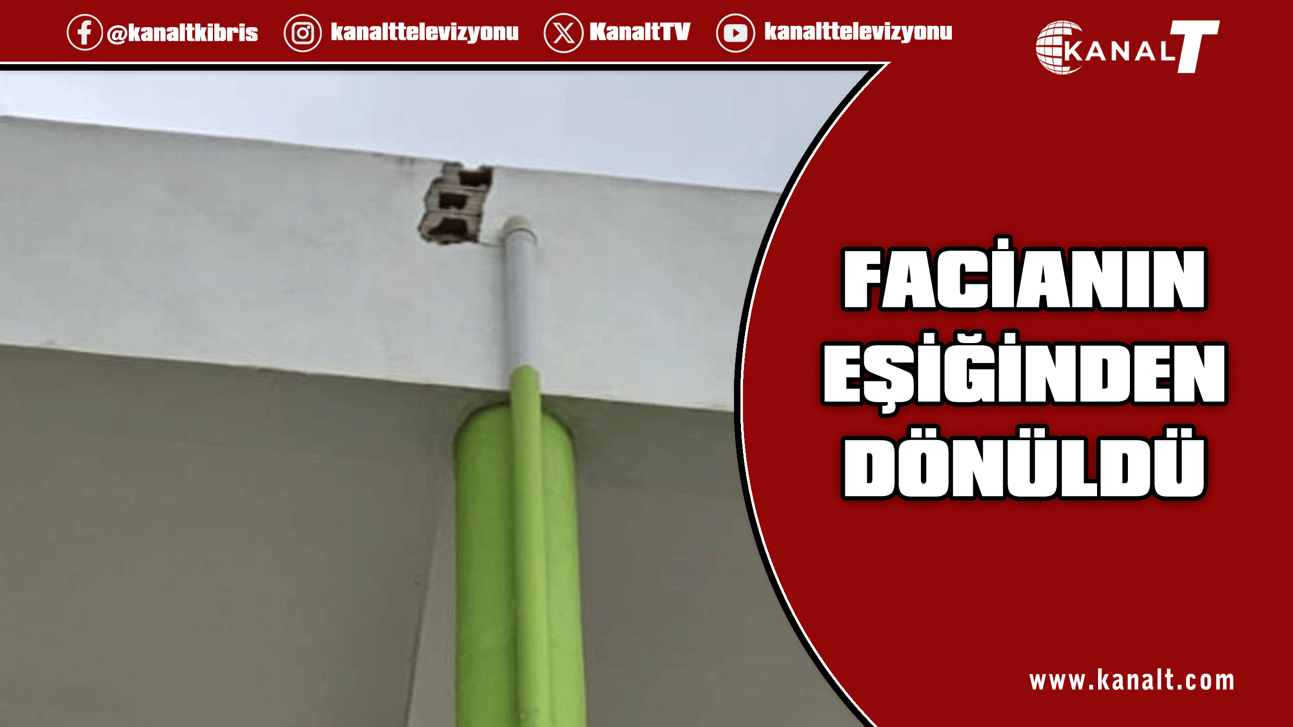 Ders Saatinde Okula Yıldırım Düştü